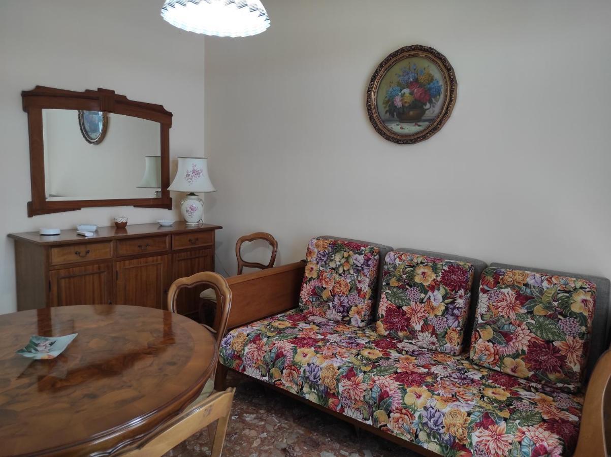 Apartamento La colonna Holiday house Lecce Exterior foto