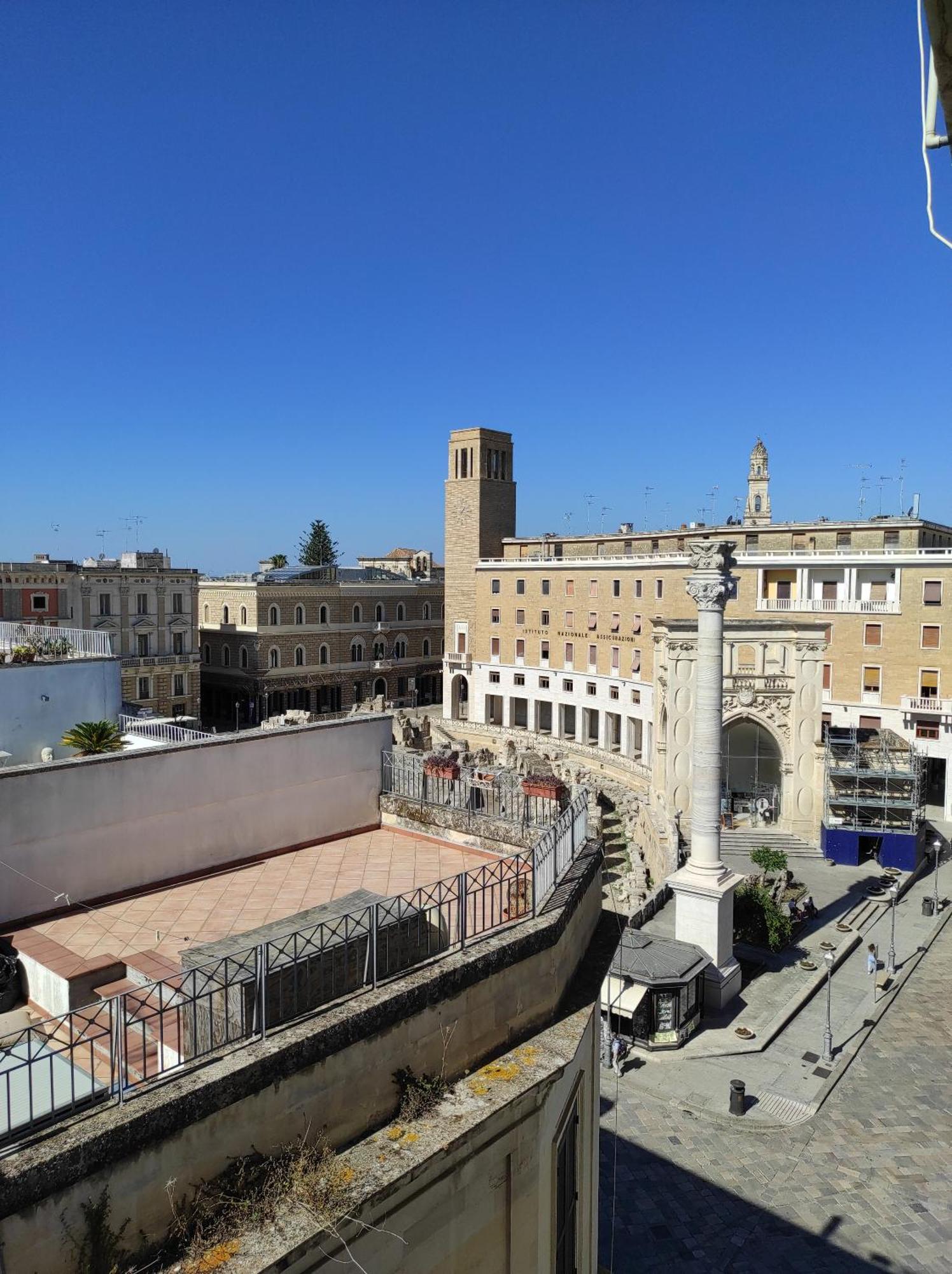 Apartamento La colonna Holiday house Lecce Exterior foto