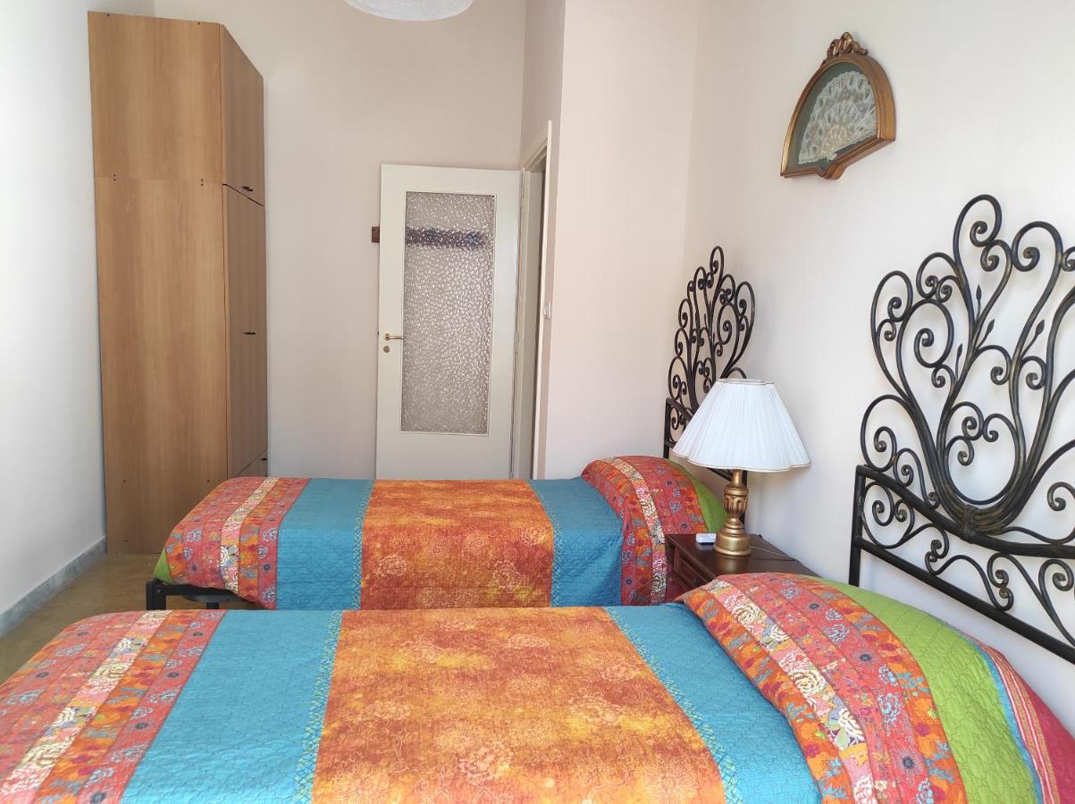Apartamento La colonna Holiday house Lecce Exterior foto