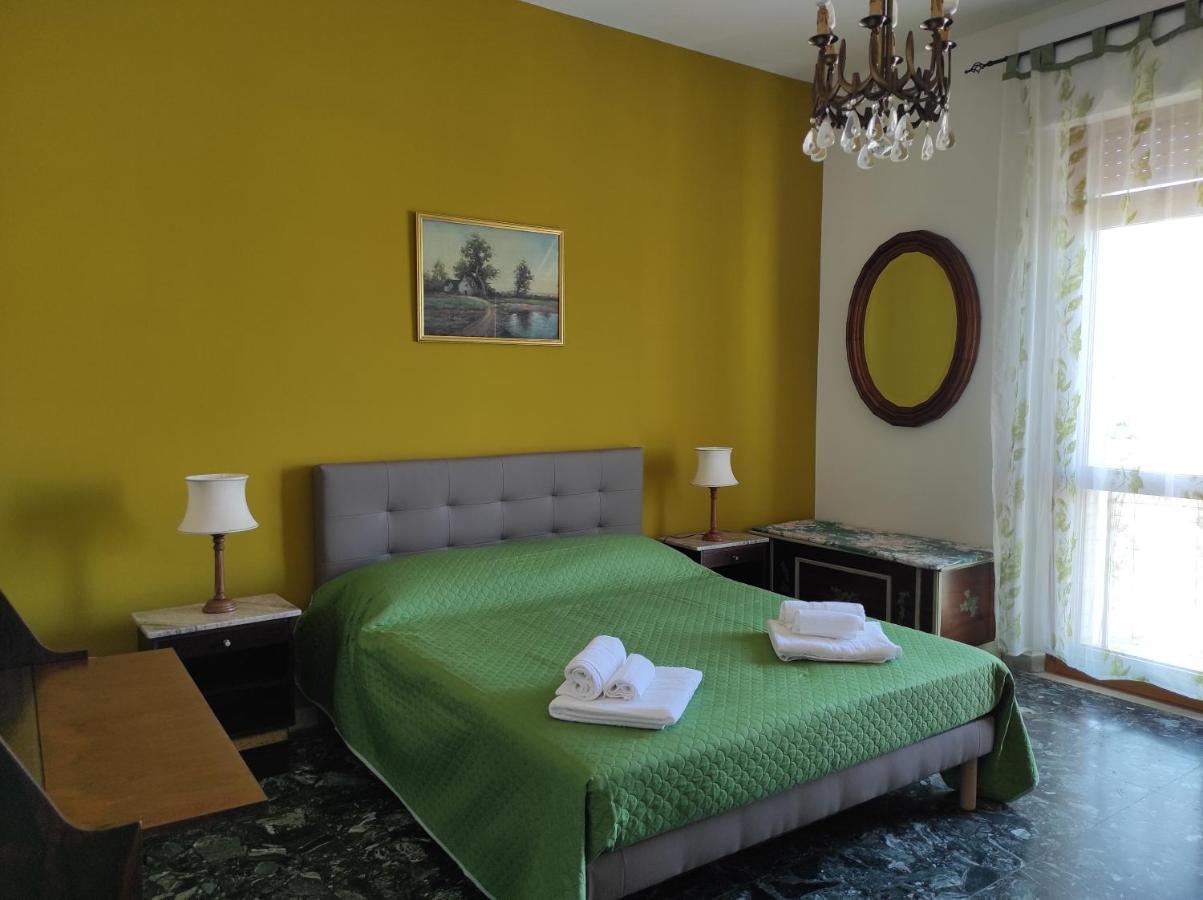 Apartamento La colonna Holiday house Lecce Exterior foto