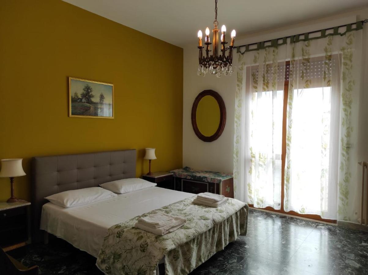 Apartamento La colonna Holiday house Lecce Exterior foto